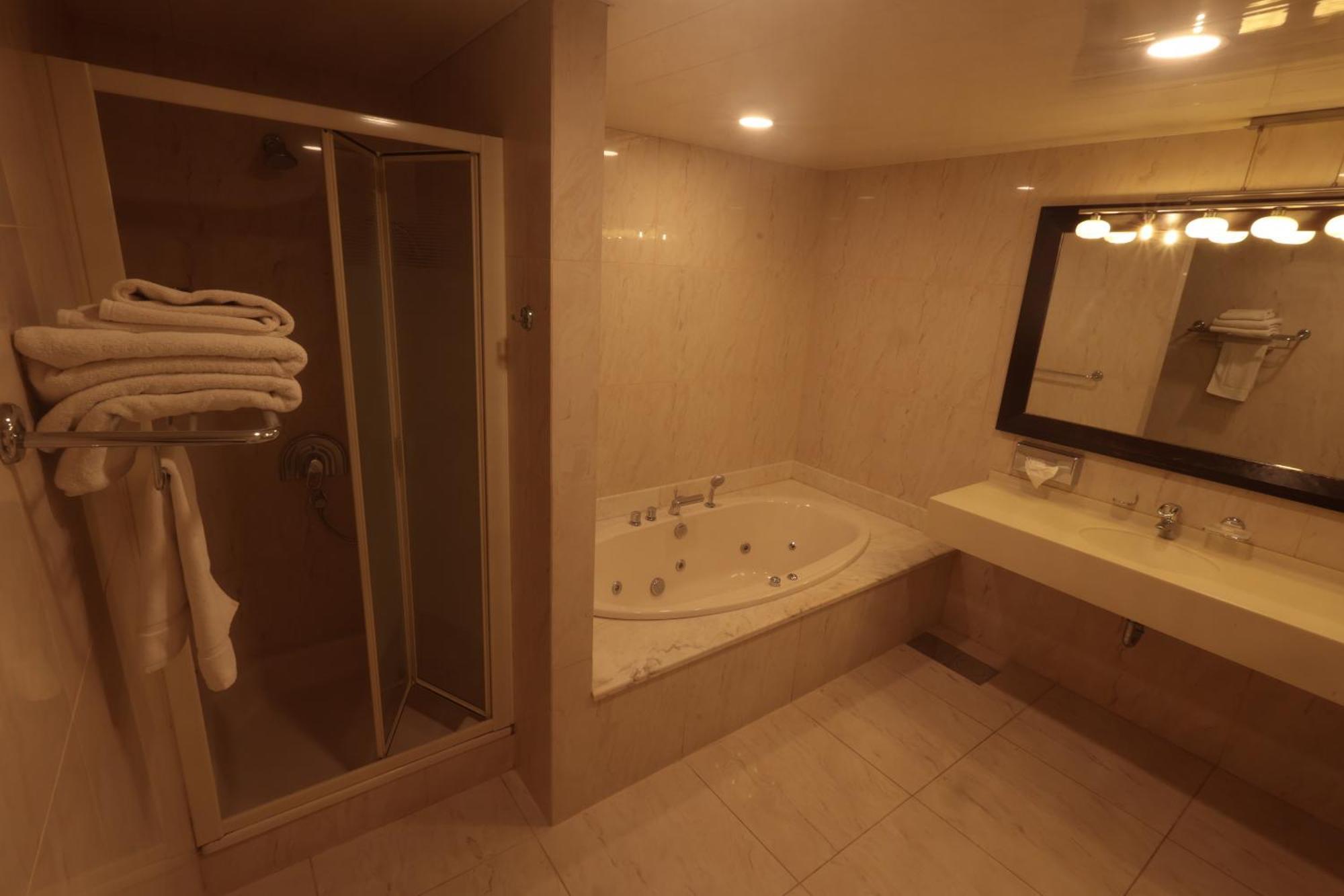 Monteverde Hotel Beit Mery Buitenkant foto
