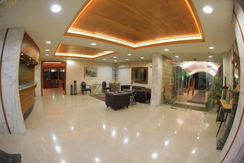 Monteverde Hotel Beit Mery Buitenkant foto